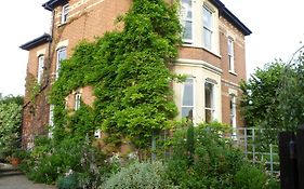 Laurel House